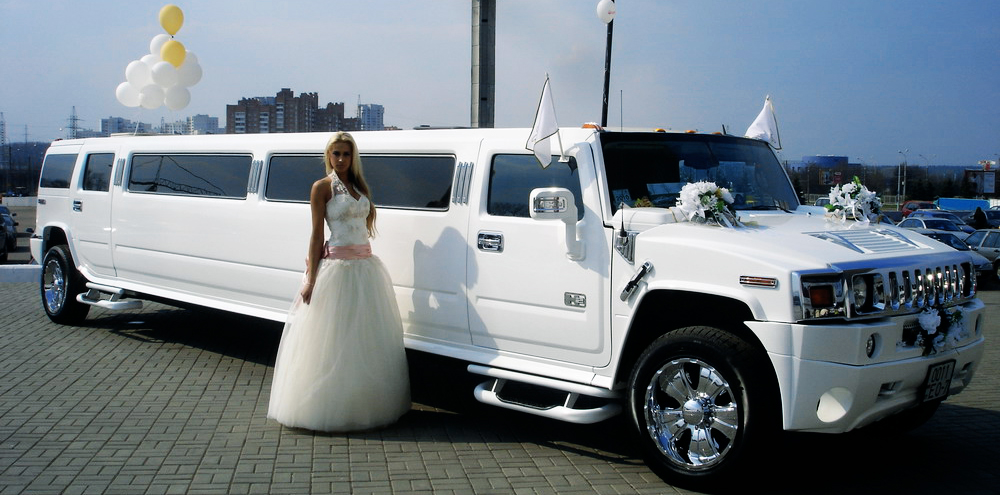 Какой автомобиль с водителем арендовать для свадьбы